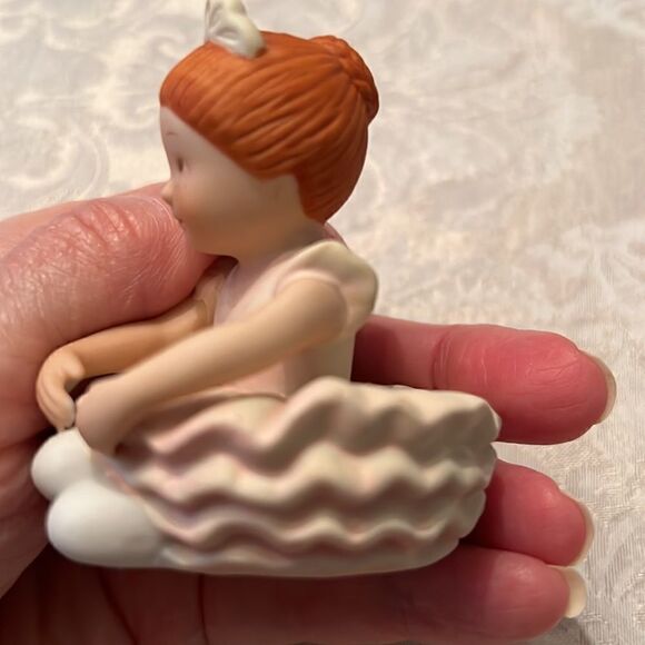 Vintage Holly Hobbie the sleeping beauty series XIV #30028 porcelain figurine - Picture 6 of 13